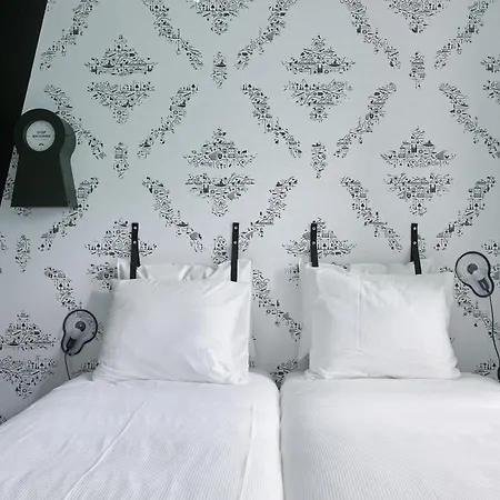 Kaboom Hotel