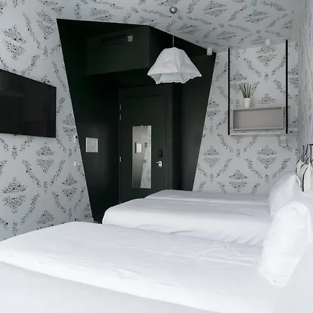 Kaboom Hotel